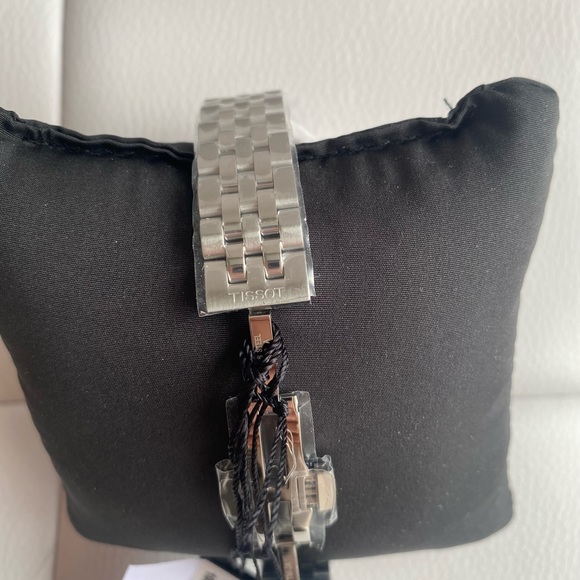 **Brand New** Tissot Automatic Watch - Picture 7 of 8